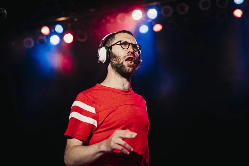 Jack Stratton on stage \\